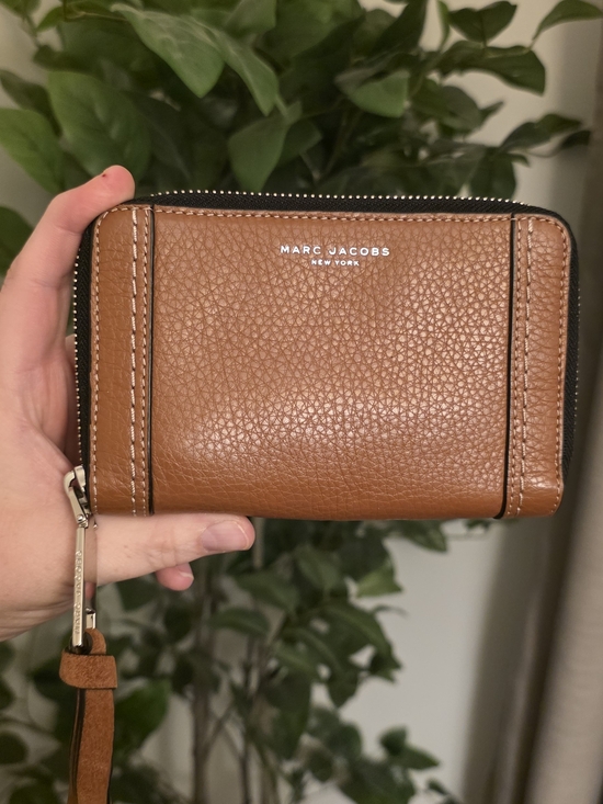 Marc Jacobs Handbags - Marc Jacobs Brown Pebbled Leather Zip Wallet